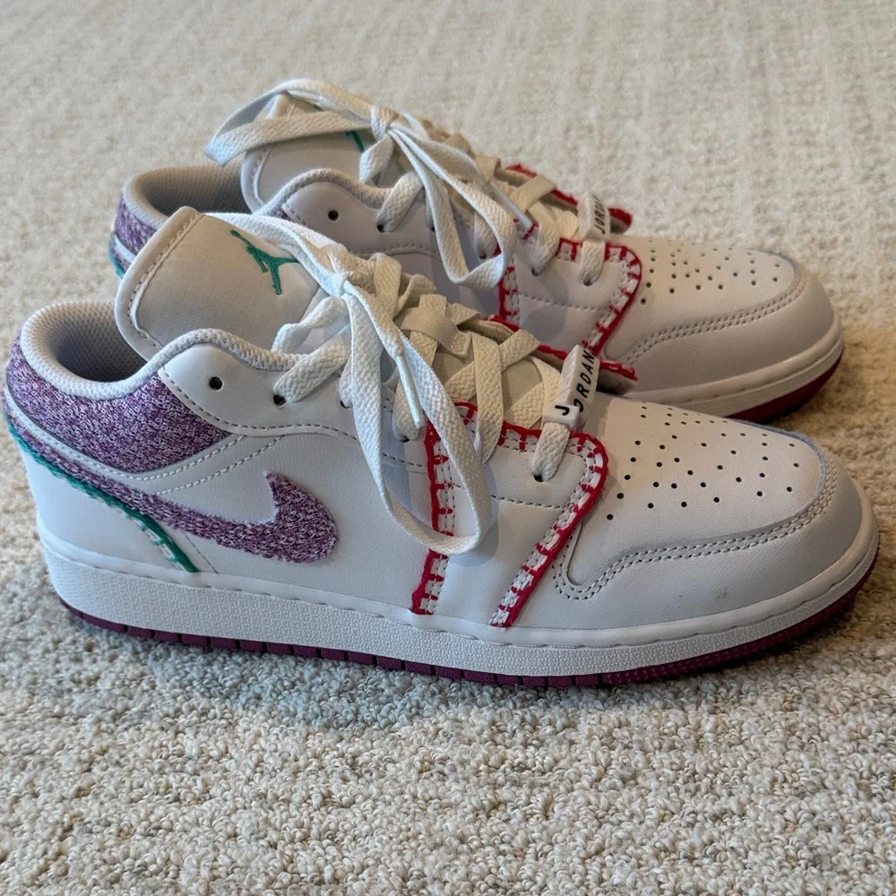 Nike Kids White and Pink Sneakers - Picture 5 of 6